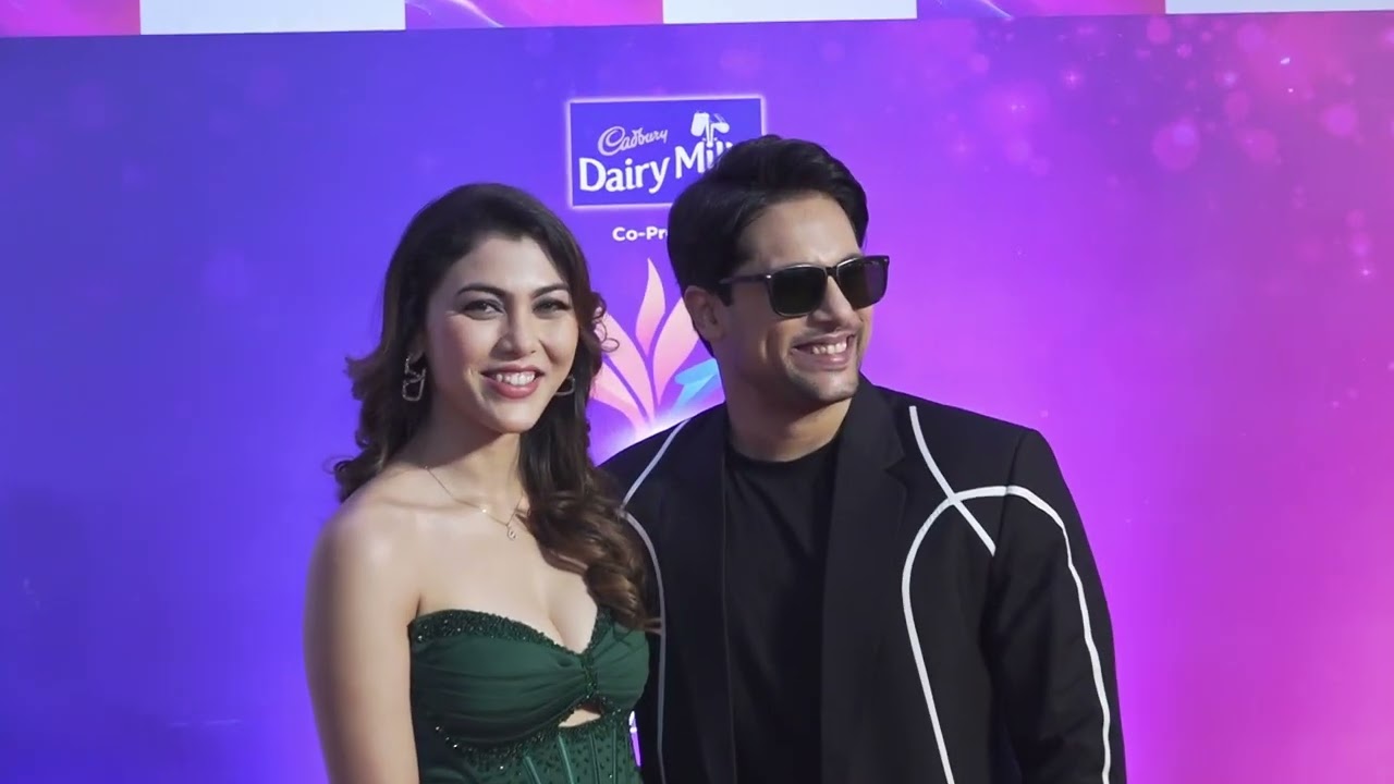 Sharad Kelkar, Mohak Matkar & Other Celebs Grace The Red Carpet For Zee Kutumb Awards 2026