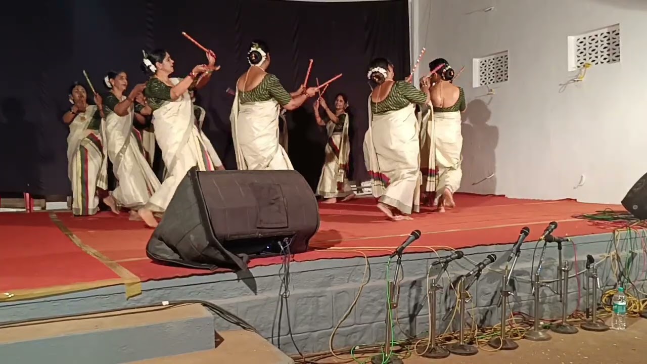 തിരുവാതിരക്കളി  മുനിക്കൽ ഗുഹാലയ ക്ഷേത്രം തൈപ്പൂയ മഹോത്സവം 27ജനുവരി 2026 🙏