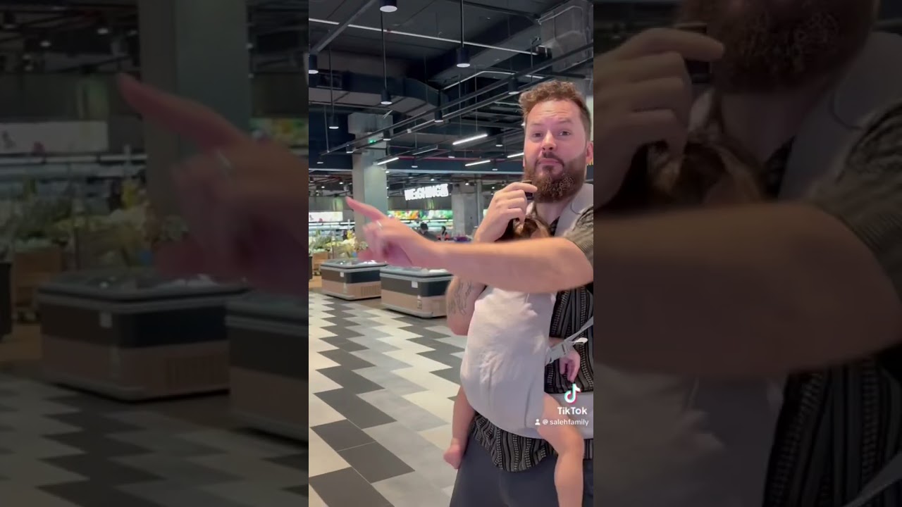 Foreign Muslims Shopping in Malaysia 🇲🇾