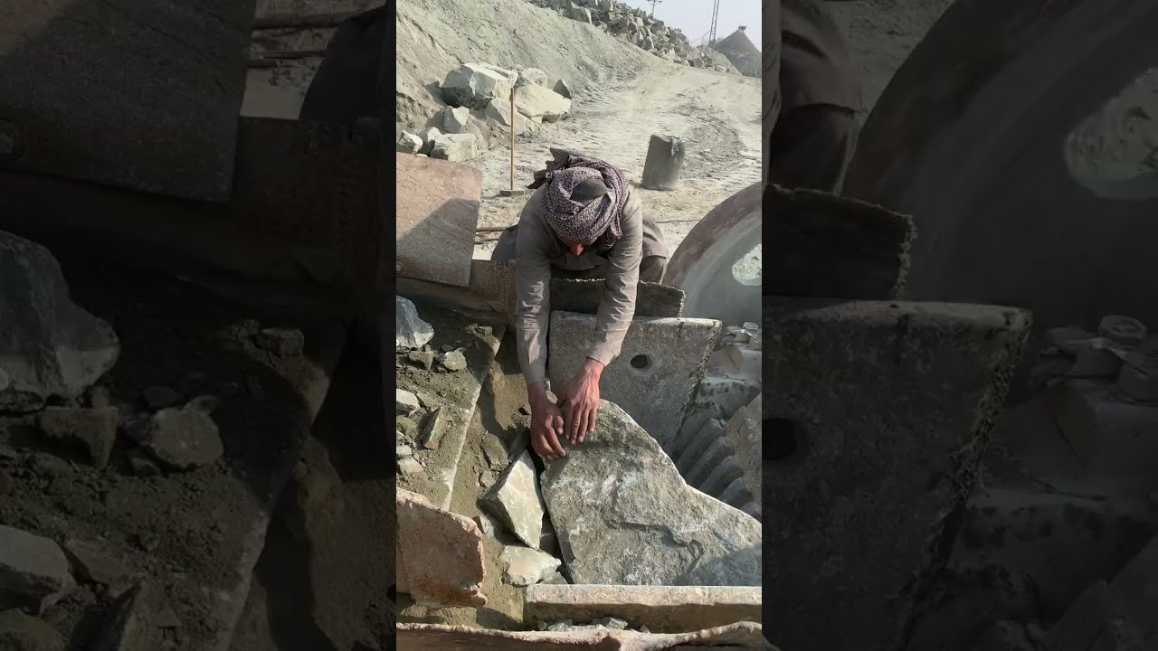 BIG GIANT ROCK BREAKER MACHIN IN ACTION  #asmr #ASMRSOUND #jawcrusher