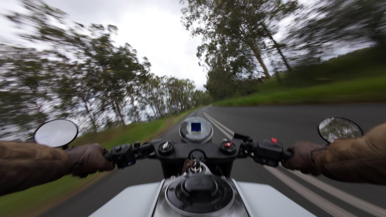 Husqvarna Vitpilen 401 - Fun Ride Up To Gympie