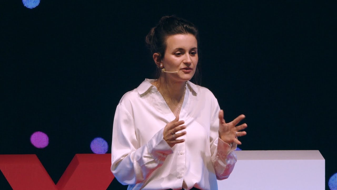 Cambiare prospettiva e chiedere aiuto | Federica Siotto | TEDxTorino