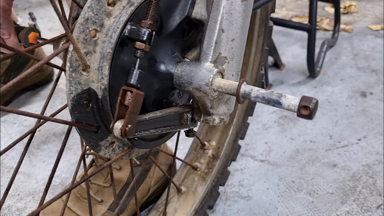 1989 Suzuki TS185ER Front Wheel Removal
