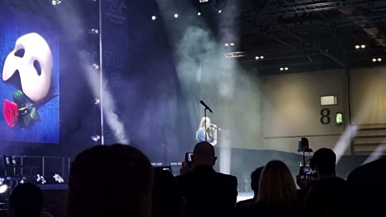 Holly-Anne Hull - Wishing You Were Somehow Here Again - Live at Musical Con West End 23/10/22