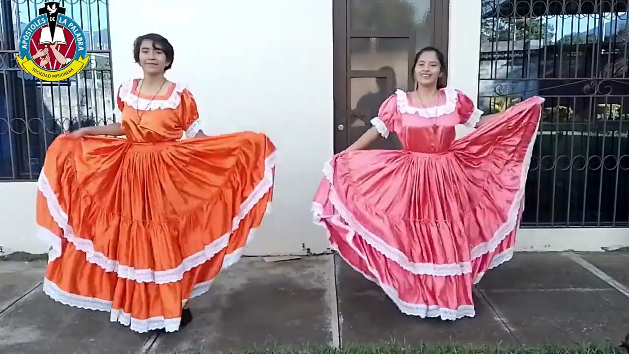 Danza dedicada a la Virgen María.