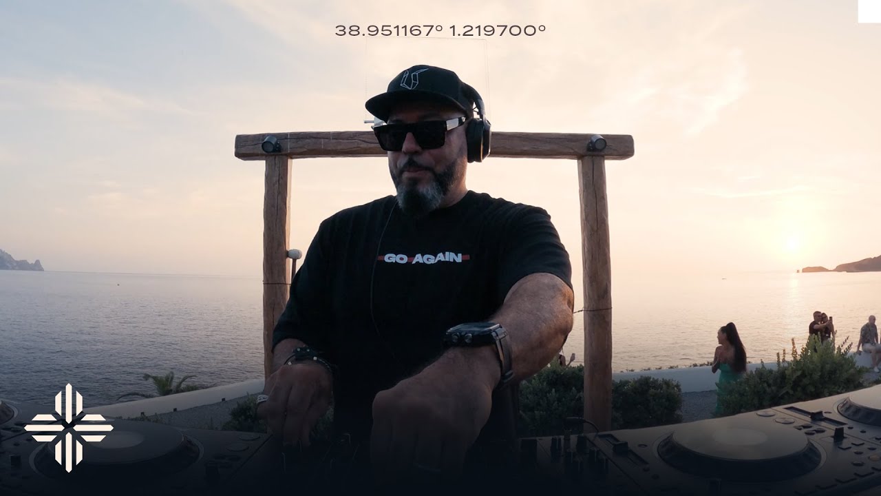 ROGER SANCHEZ at 7 Pines Resort (Ibiza, ES)