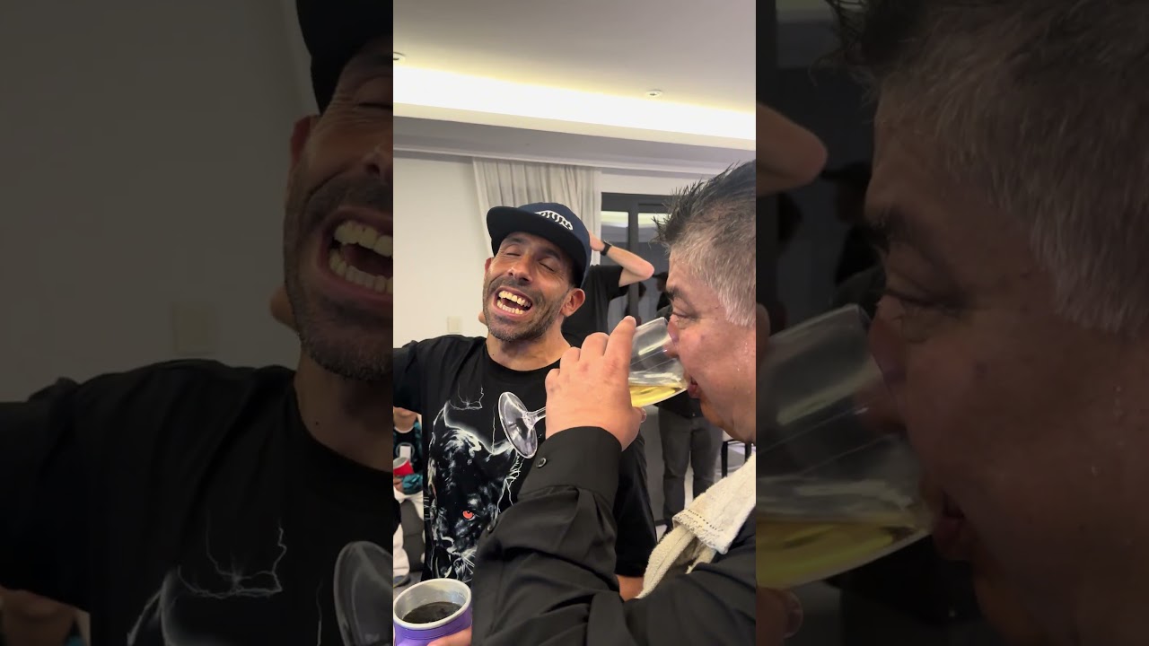 🇦🇷🇲🇽CARLITOS TEVEZ CANTANDO CON EL COMBO LOCO DE MIKE RODRÍGUEZ #cumbia #unpocoderuido