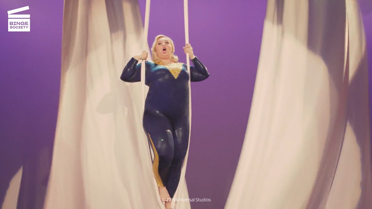 Pitch Perfect 2: Wardrobe malfunction