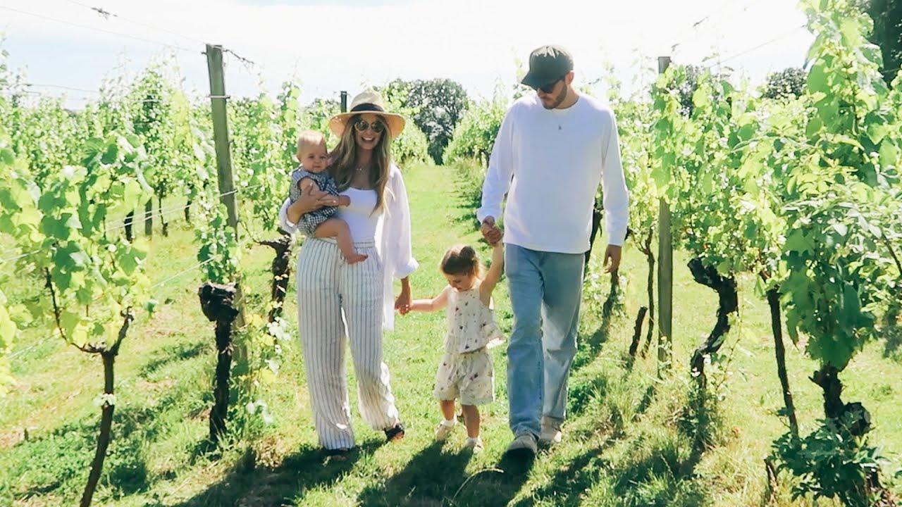 Обед на винограднике, наблюдение за бабочками и вечерняя прогулка | Vlogust, день 5