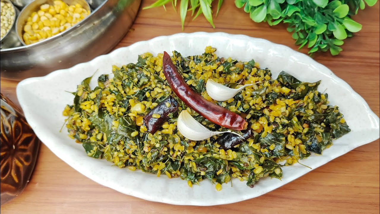 మునగాకు పెసరపప్పు ఫ్రై | Drumstick Leaves Fry with Green Gram #drumstickleavesrecipes #greenleaves