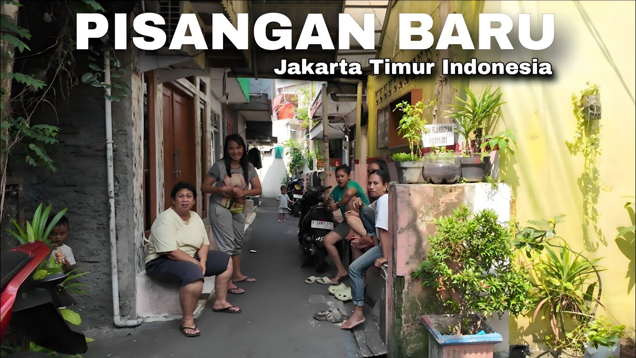 Kehidupan Dibalik Stasiun Kereta Jatinegara Jakarta Timur | Real Life