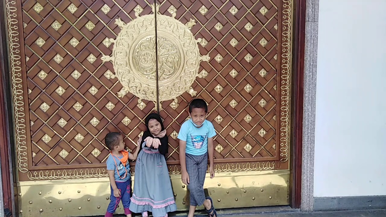 Main di Sekitar Masjid TSM | 230221