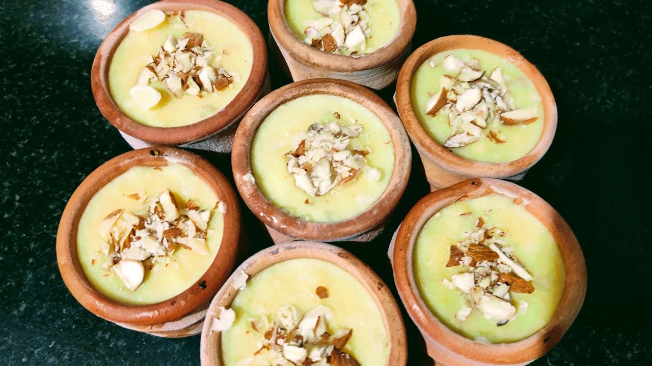 Bahut assani se aap bhi bana skte hai 👍||#raatke1bajekiyakhana#foodfactoryff#matkakulfirecipe#summer