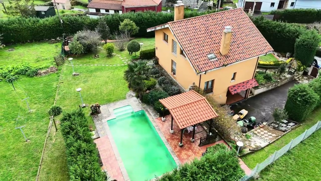 Vivienda unifamiliar con gran parcela y piscina en Xivares (Carreño)