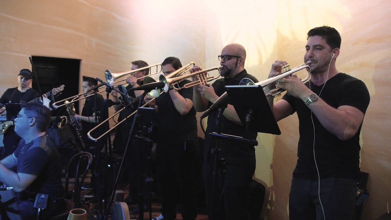 Oye La Noticia - Mixtura Band