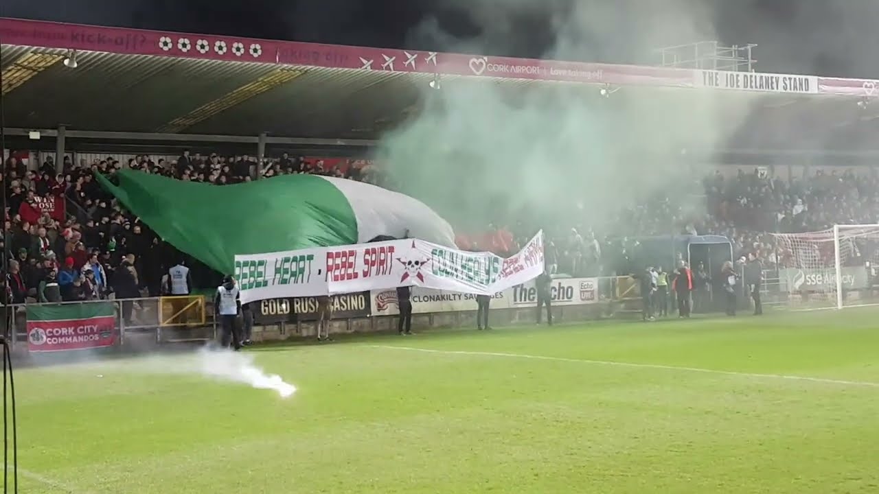 Crowd Cover Display by Commandos 84 Flares & Chants in Shed End Turners Cross, 25/2/2022