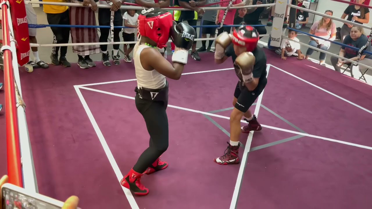 Dylan Capetillo sparring !!