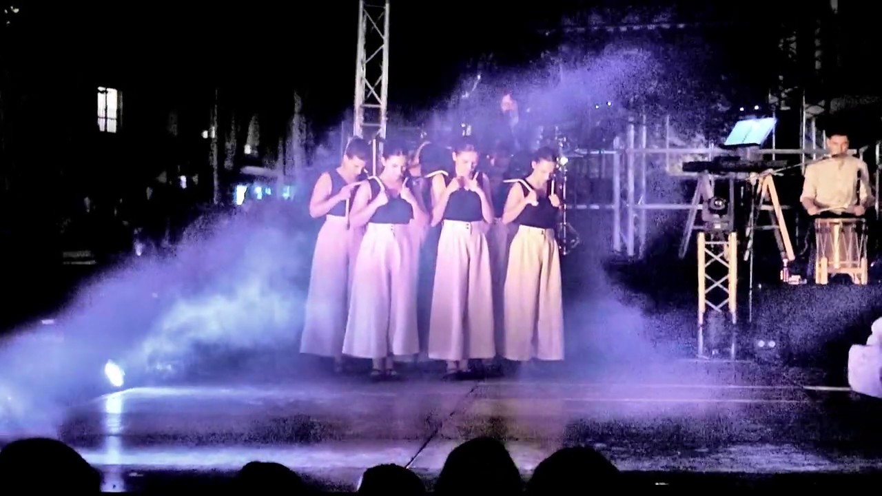 Danzas vascas en Vitoria Gasteiz - Harria 5