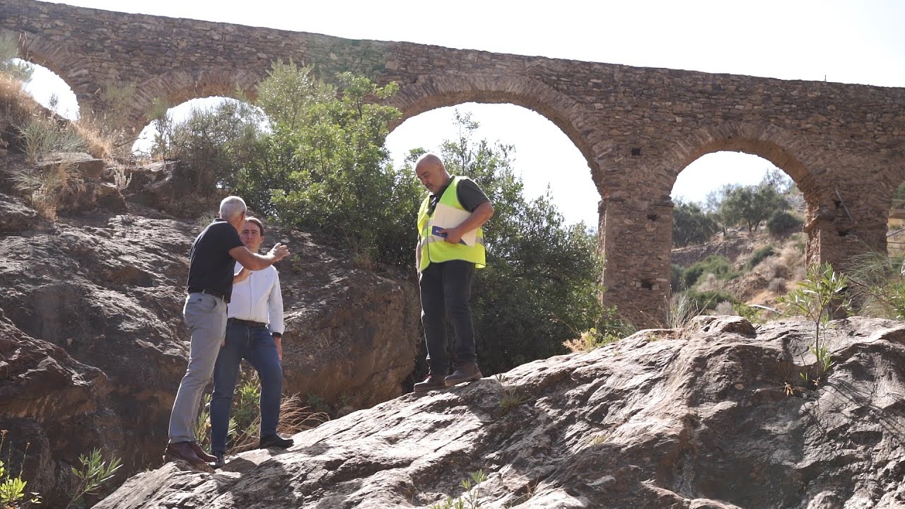 Visita obras de restauración del acueducto de Albanchez
