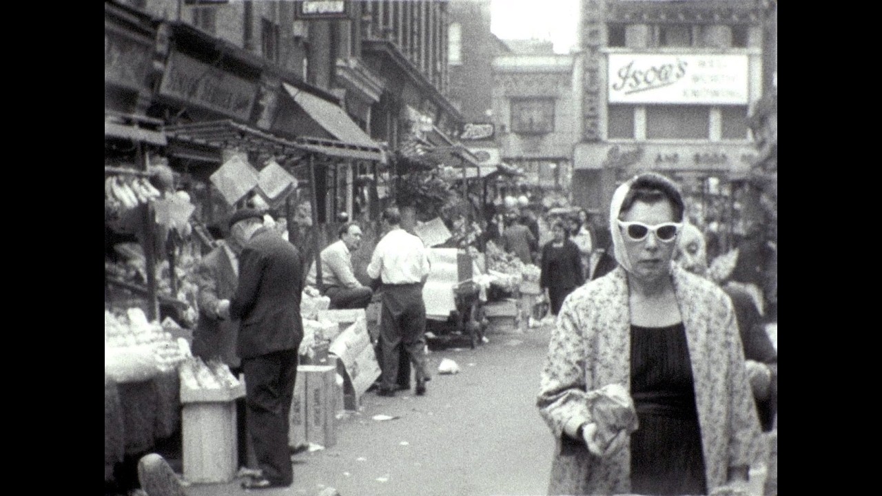 Battersea, Clapham-Junction, Berwick St, London 1960 1960s F1111