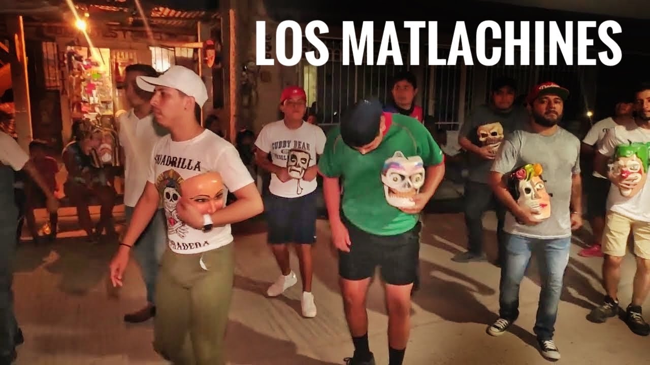 Bailando Los matlachines para Xantolo 🍃