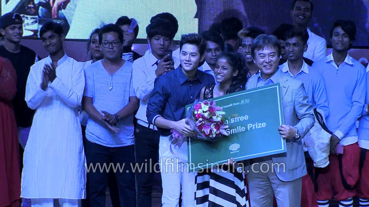 Priyanka Mazumdar and 5 Feet receive prize in song and dance category - K Pop festival