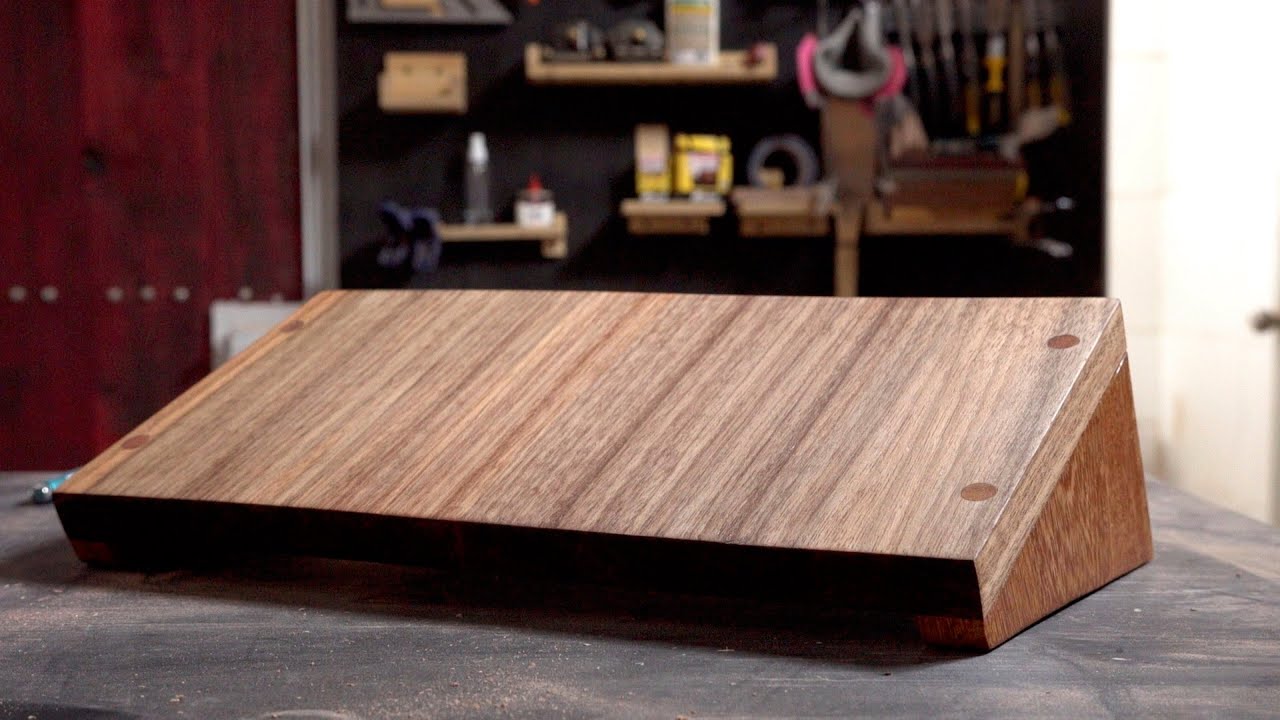 Un Reposapiés de Madera Reciclada