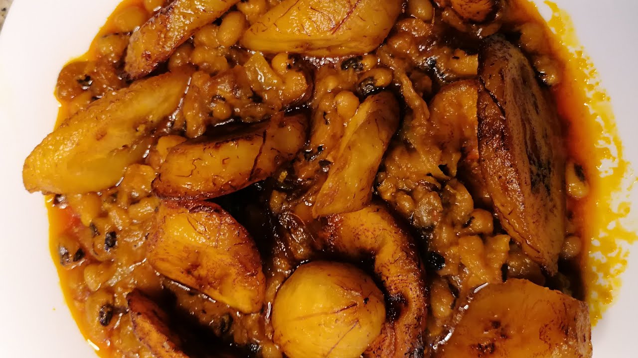 Nigerian Beans with Fried Plantain Recipe | Best Nigerian Beans Recipe 💯👌