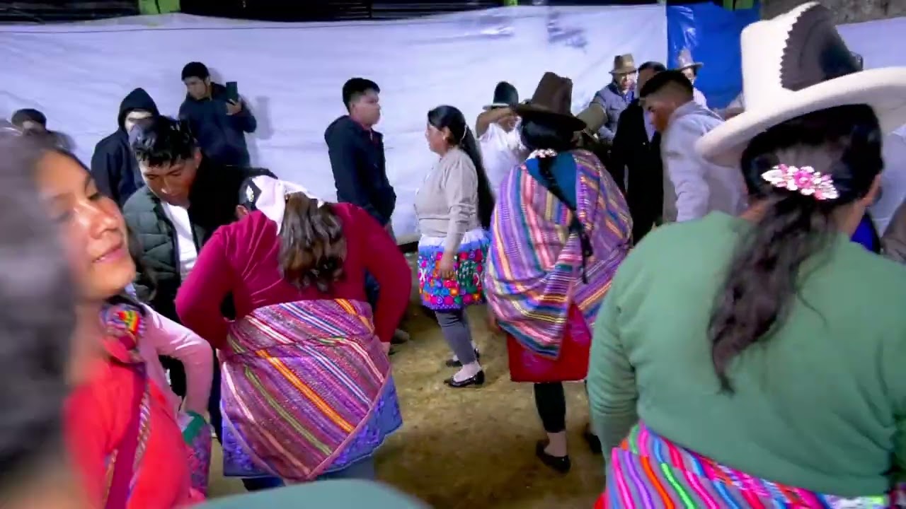 ADORNACIÓN DE LA SANTÍSIMA CRUZ DE CONDORTANAN - PARIA WILCAHUAIN - HUARAZ ( Parte 19)