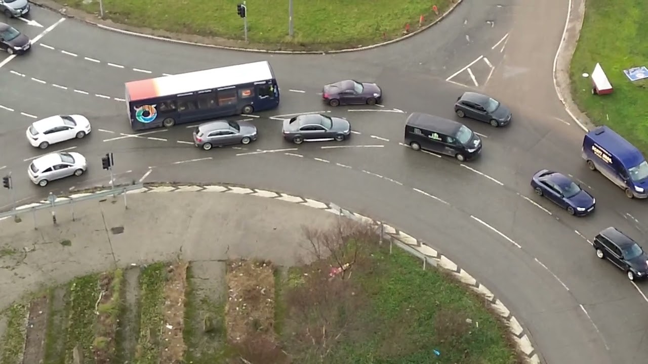 Трасса A19 в северном направлении закрыта после аварии.