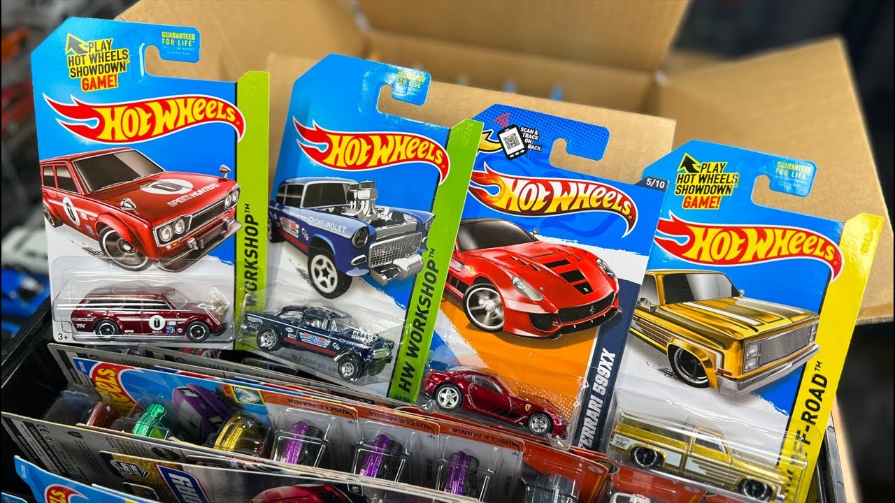 Lamley Showcase: Organizing the Hot Wheels Super Treasure Hunt carded collection