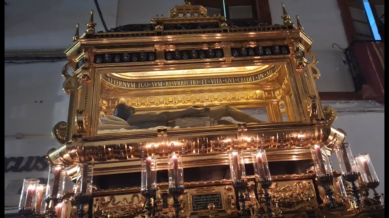 Santo Sepulcro en Cardenal González - Semana Santa Córdoba 2025
