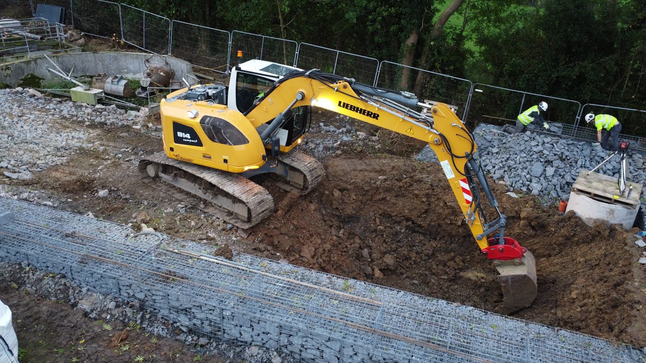 Liebherr R914 COMPACT Tank Dig