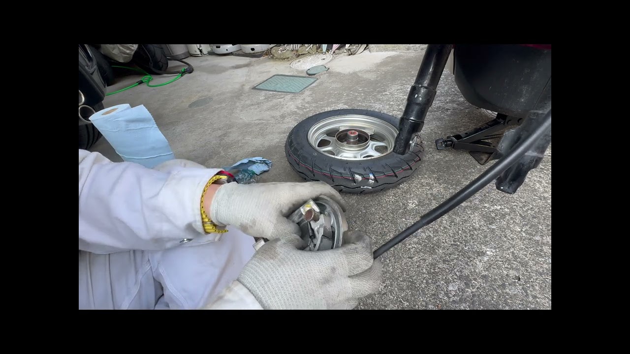 ホンダジョルノ　タイヤ交換(動画無し) ブレーキシュー(フロント)交換🛞