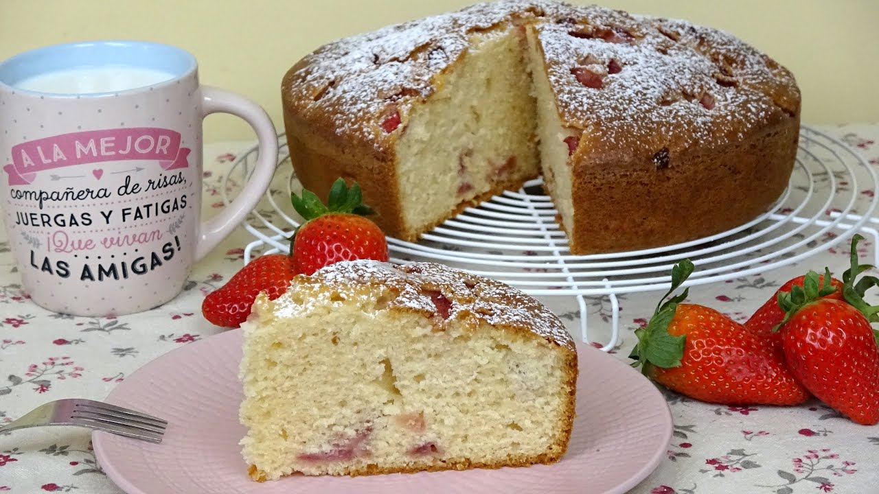 BIZCOCHO DE FRESAS Y YOGUR, DELICIOSO!! Muy Fácil de Hacer🍓STRAWBERRY AND YOGURT CAKE