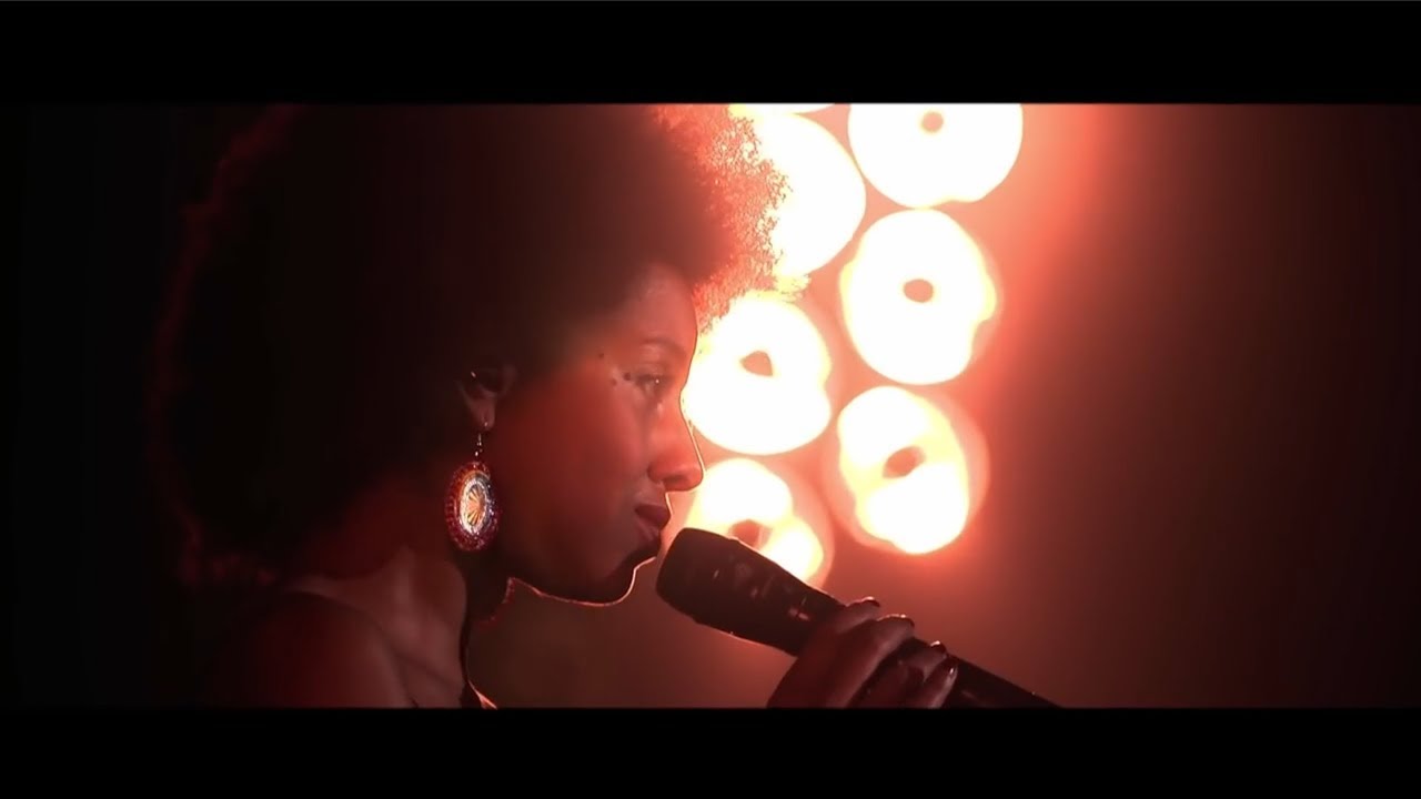 Chinese Man ft. Mariama - Stone Cold (Live@Zenith de Paris)
