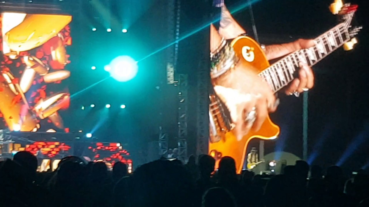 Guns N' Roses - Paradise City - Live In Tel Aviv - Israel