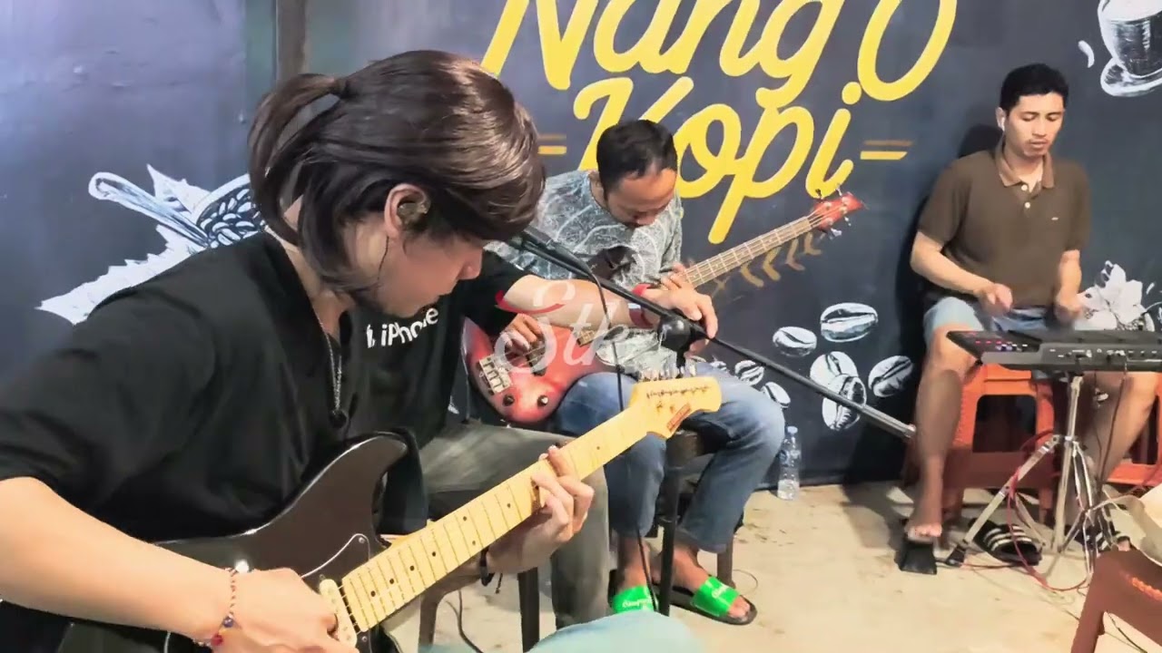 STK Band Live Cover   Gadis Manis Kalimantan