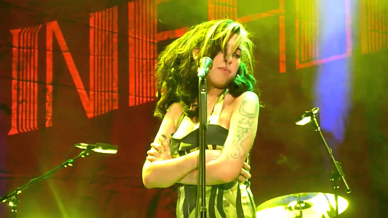 Amy Winehouse - UNBELIEVABLE ( Drugged & drunk )