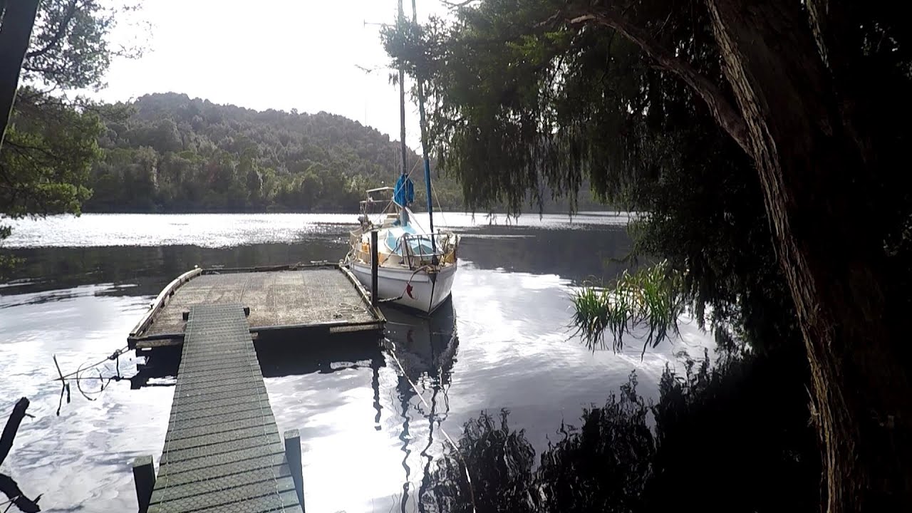 311 - Motoring from Strahan up the Gordon River to Sir John Falls.