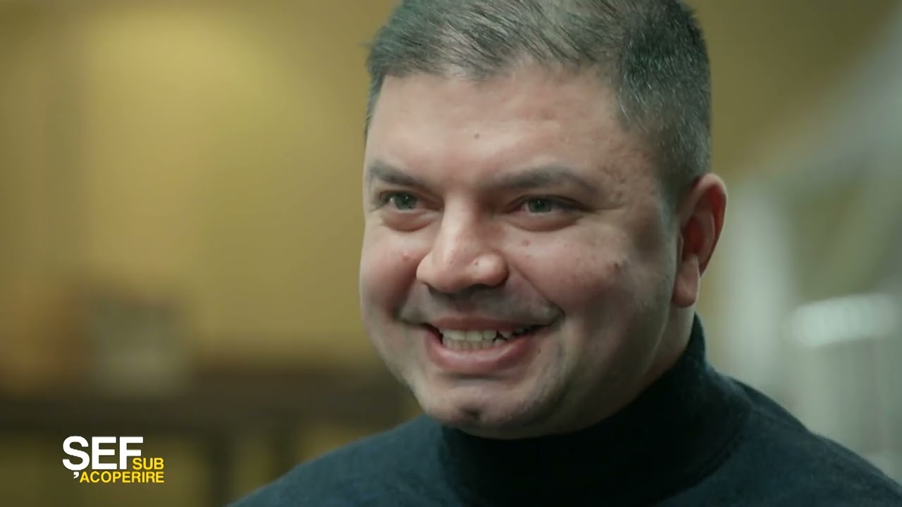 Reacția celor patru angajați când realizează că ”Vlad” este Șeful sub acoperire | Șef Sub Acoperire