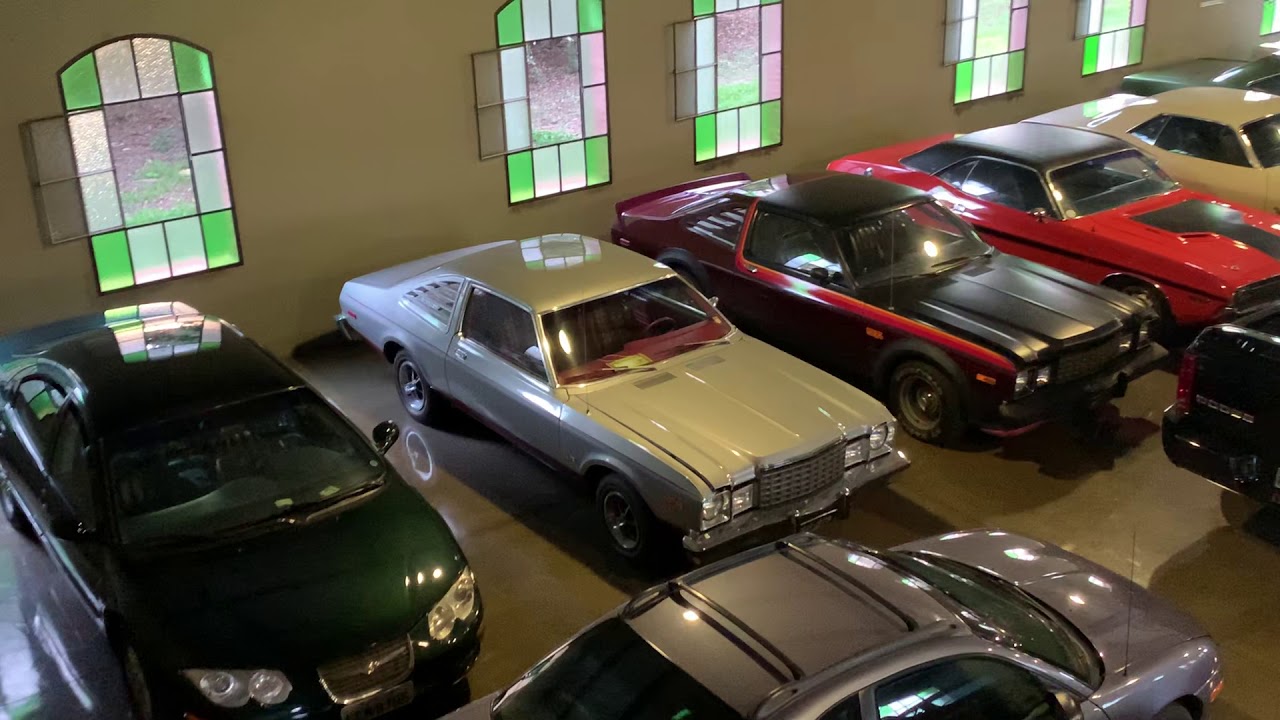 Galpão Mopar gringos - Dodges e Plymouths feitos fora do Brasil