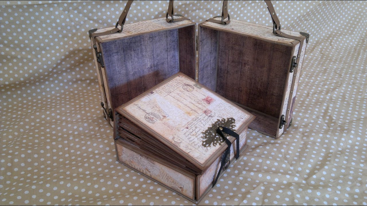 Mini album with a drawer in a vintage suitcase|Marina Manioti