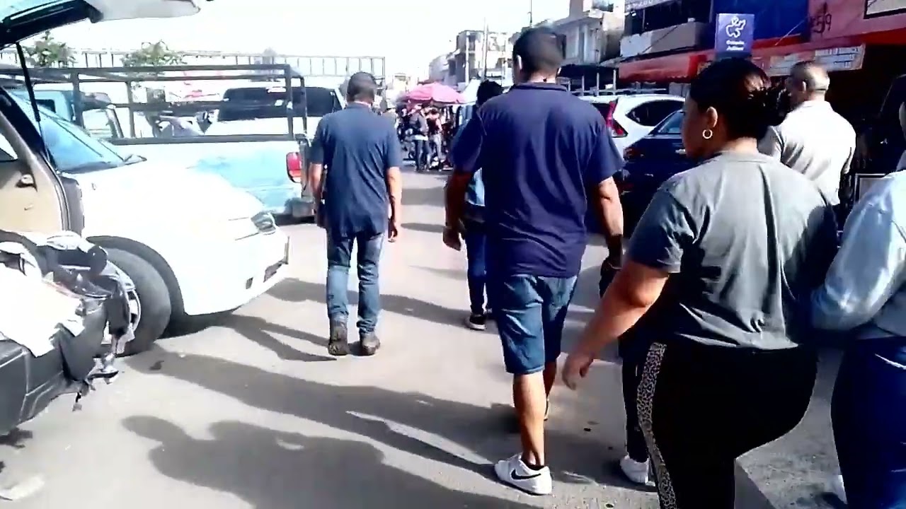 Aventura CHACHARERA En  El   MeRcAdILLo  De PULGUILLAS  De   La Jalisco (((En SABADO)))