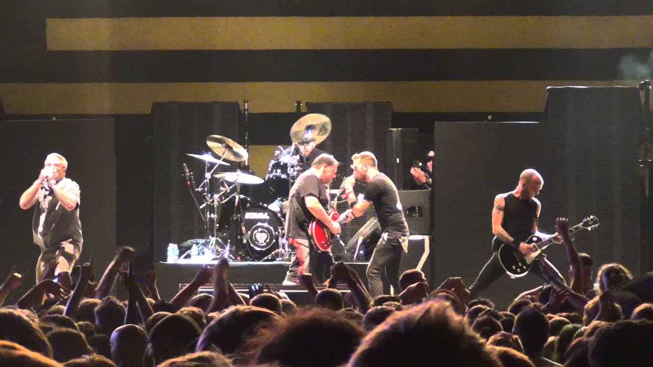 Rise Against ft Bill Stevenson and Milo of The Descendents (live at Riot Fest 2012)