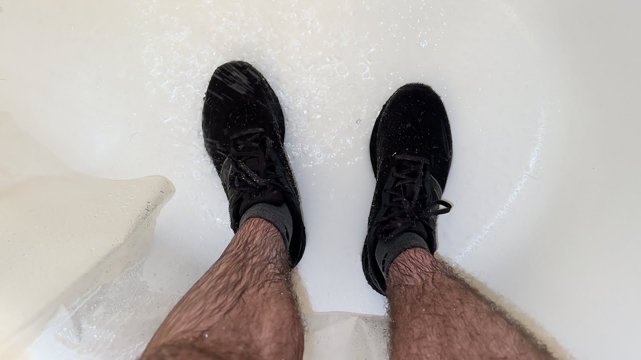 Wet New Balance Arishi v4 GoreTex in the Shower