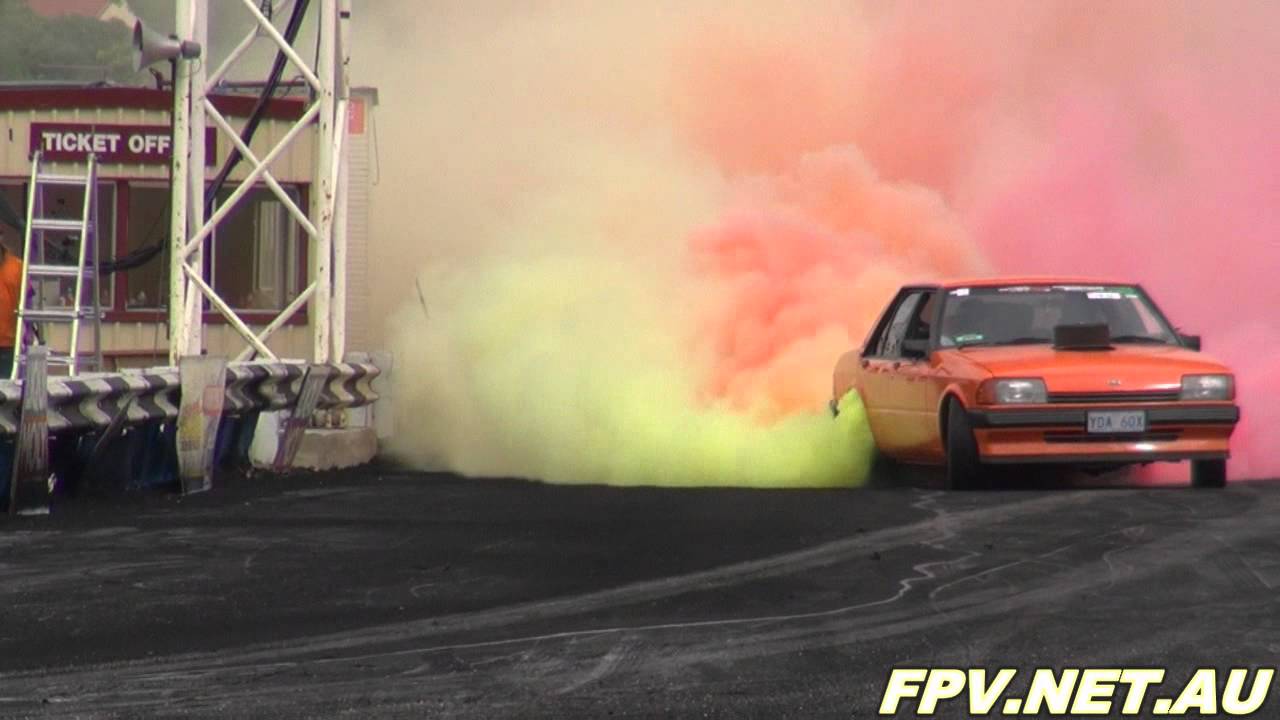 FORD V8 XE COLOURED SMOKE BURNOUTS AT SUMMERNATS 25