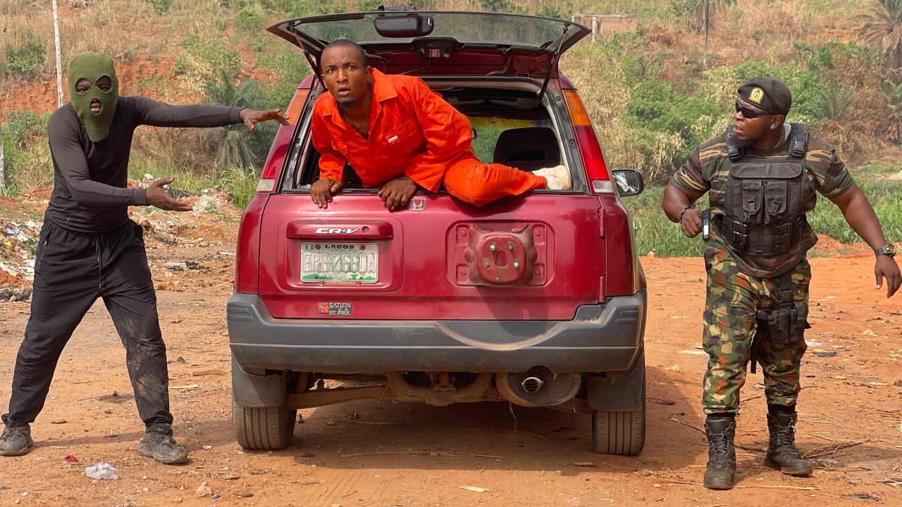 The prisoner jumped through the Car Boot to Escape 