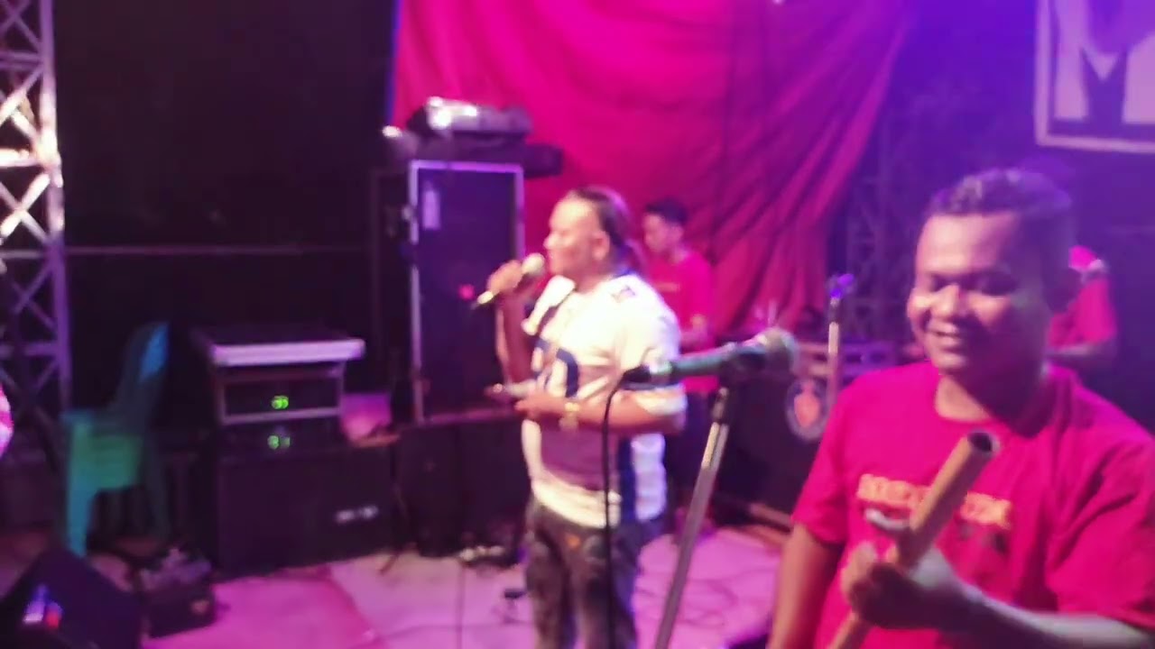 Cinta Segitiga - Moreta Top Dangdut (MC Beck Kasan)