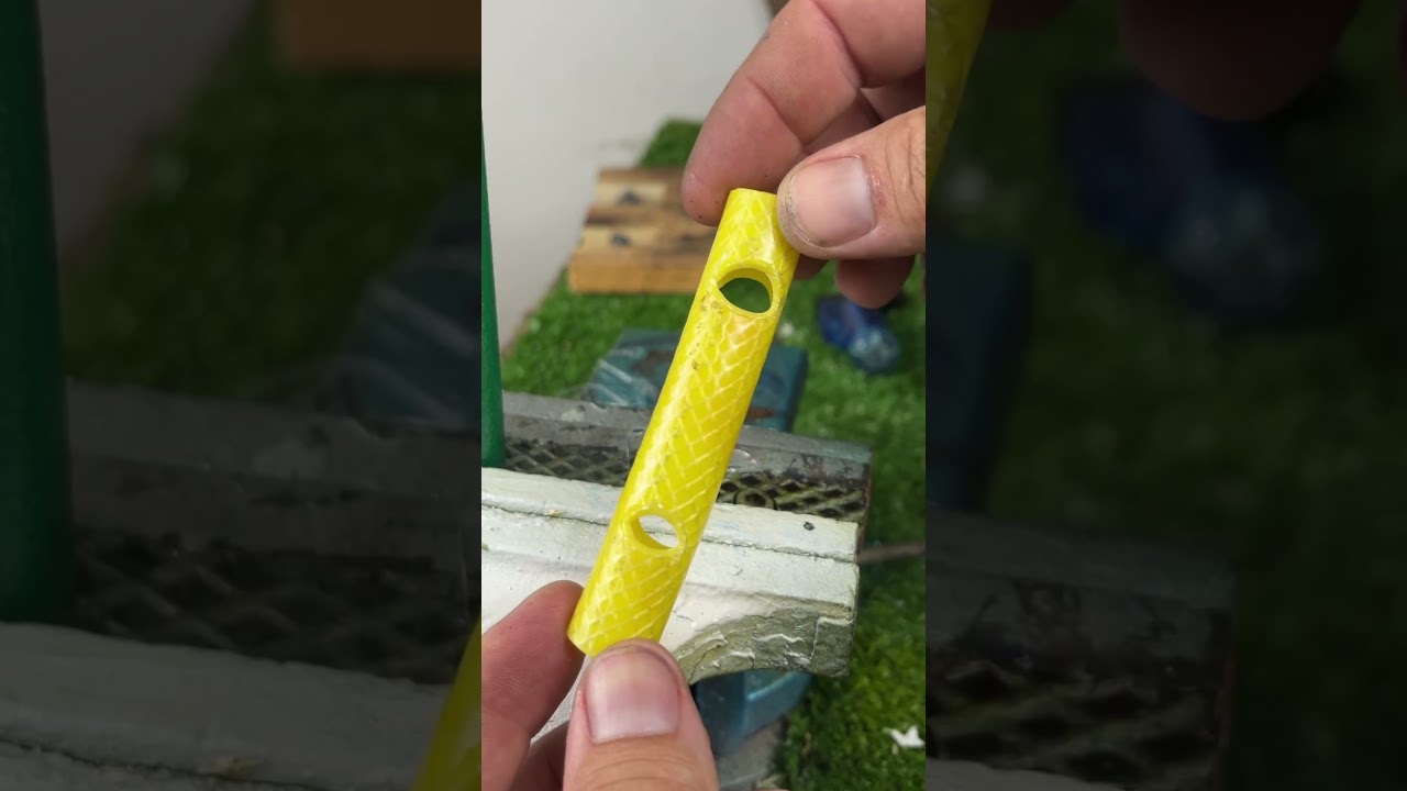 Pedreiro com ferramenta cotidiana pedreiro resolve o problema dos encanadores #tecnica #diy #tips